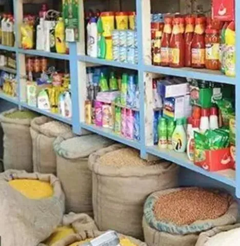 सोलापूर : वैरागमध्ये किराणा दुकानात ग्राहकांची लूट