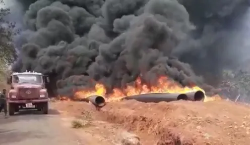 रत्नागिरी : वेरवलीमध्ये वणव्याने बेर्डेवाडी कॅनॉलचे पाईप जळून खाक