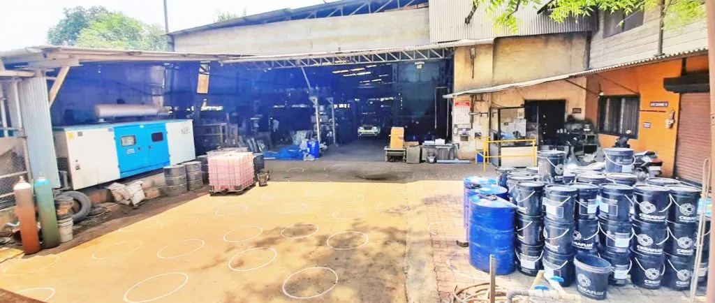 परवानगी दिली पण निर्बंधांमुळे कारखाने बंद