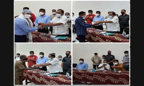 सावंतवाडीत कोरोना योद्ध्यांचा सत्कार