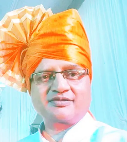 बालिका आदर्श शाळेचे सहशिक्षक एकनाथ पाटील यांचे निधन