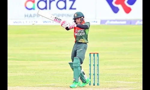 लंकेला विजयासाठी 247 धावांचे आव्हान