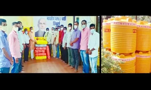 नुकसानग्रस्तांसाठी भाजपाकडून ताडपत्री, पाण्याच्या टाक्यांचे वाटप