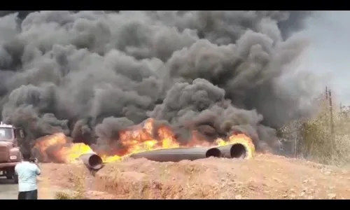 वणव्यात धरणाच्या कालव्याचे पाईप जळून लाखोंचे नुकसान