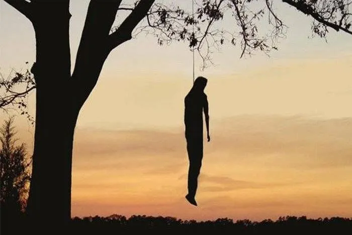 वेचले येथे कोरोनाबाधित वृद्धाची गळफास घेऊन आत्महत्या