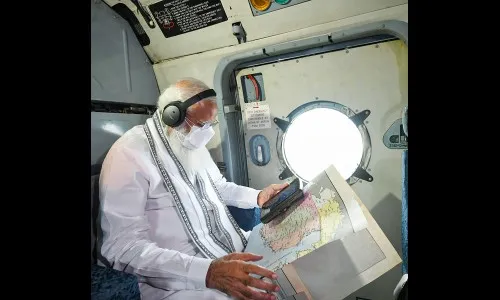 गुजरातसाठी 1 हजार कोटींचे साहाय्य