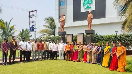 कर्मवीर भाऊराव पाटील समुह विद्यापीठ घोषणेनंतर कर्मवीरांच्या जन्मगावी आनंदोस्तव