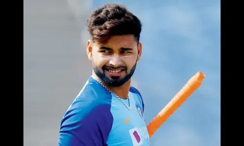 युवा यष्टीरक्षक-फलंदाज रिषभ पंतचाही कोव्हिडविरुद्ध लढय़ात पुढाकार