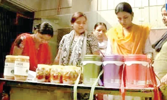 एक हाथ मदतीचा