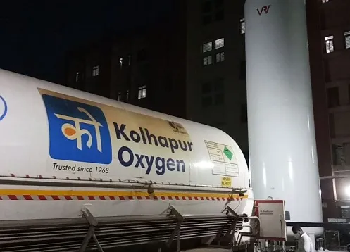 कोल्हापूर : सीपीआरमध्ये सोमवारी सांयकाळी ऑक्सिजन टँकर दाखल