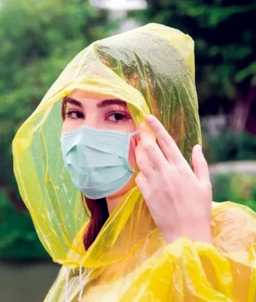 आला पावसाळा ओले मास्क टाळा