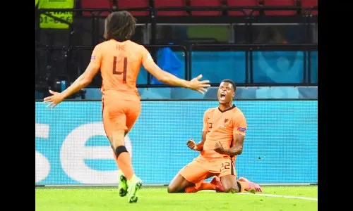 नेदरलँड्सची विजयी सलामी