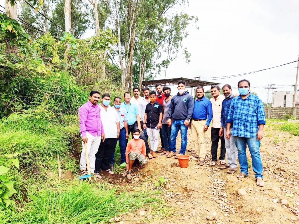 महाराष्ट्र एकीकरण समितीतर्फे वृक्षारोपण