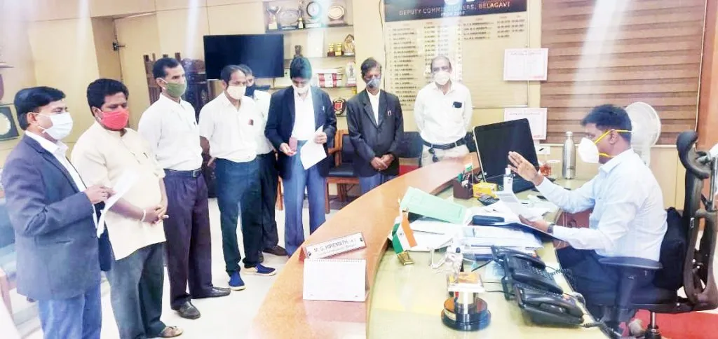 जिल्हय़ातील जनतेला लस देण्यासाठी नियोजन करा