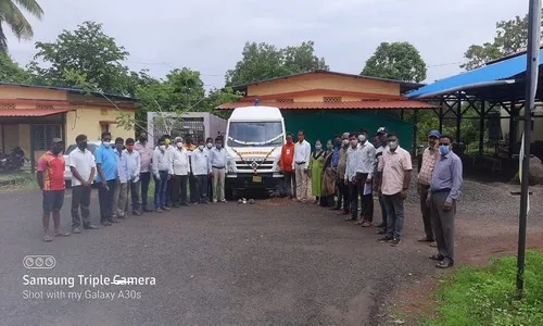 आडेली प्राथमिक आरोग्य केंद्रासाठी मंजूर रुग्णवाहिकेचे लोकार्पण