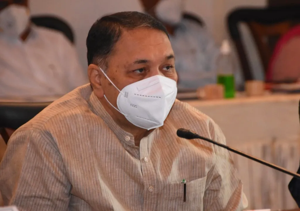 कोरोना : तिसऱ्या लाटेचा धोका लक्षात घेऊन सर्वांनी जबाबदारीने वागा : दिलीप वळसे पाटील