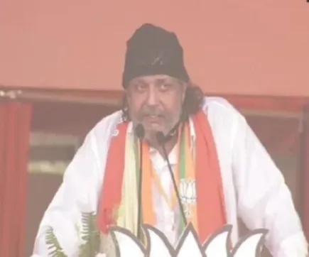 मिथुन चक्रवर्ती यांची कोलकाता पोलिसांकडून चौकशी