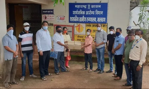 टोपीवाला दहावी ‘१९८६ बॕच’तर्फे दोनशे फेस शिल्ड