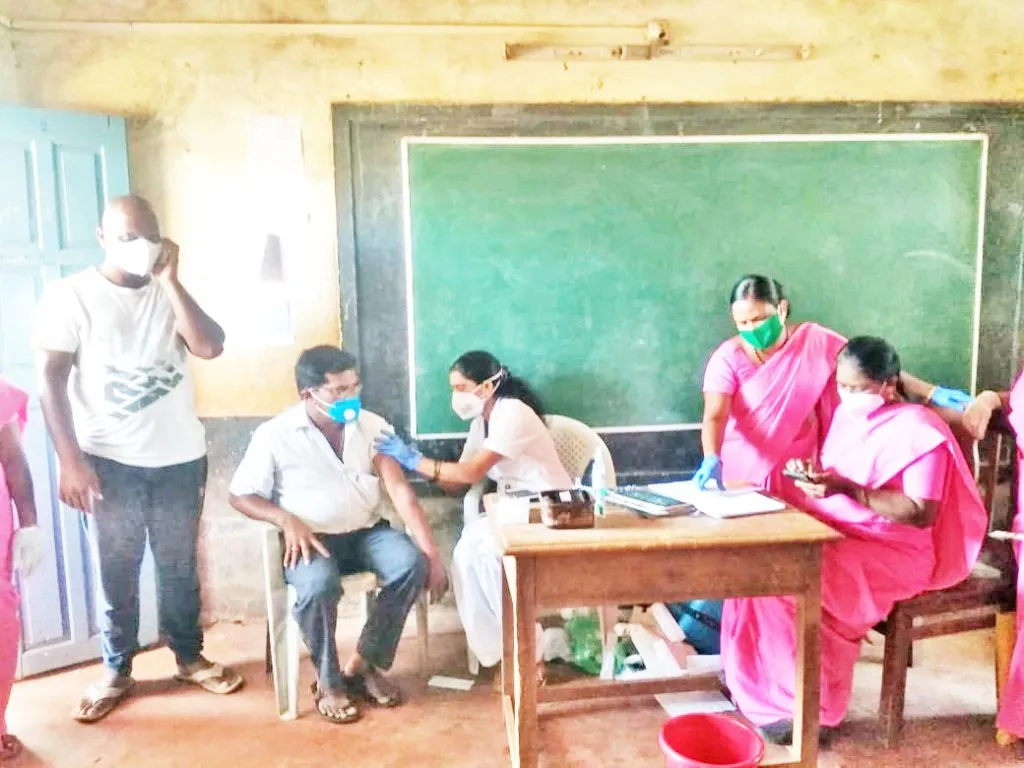 कंग्राळी बुद्रुक येथे कोरोना प्रतिबंधक लसीकरण