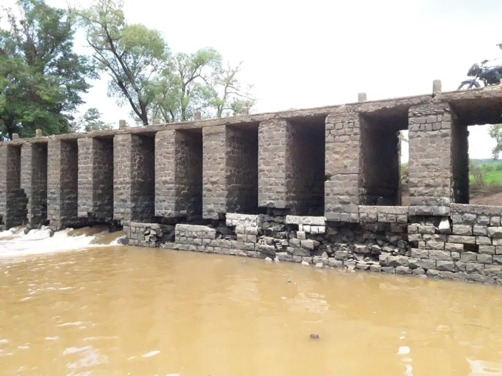 बहिरेश्वर बंधा-याला पांटबंधारे अधिकाऱ्यांची भेट