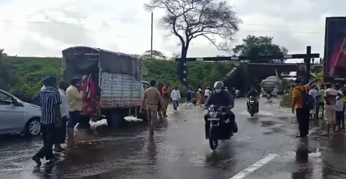 सांगली-कोल्हापूर राज्यमार्गावरील वाहतूक सुरु