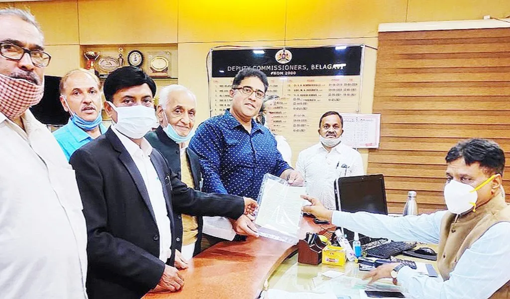 तिसऱया रेल्वेगेटचे काम पूर्ण करा