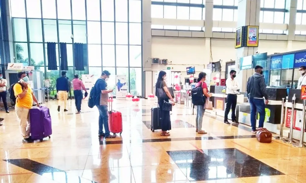 74 जणांचा बेळगाव-पुणे प्रवास