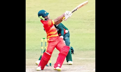 बांगलादेशला विजयासाठी 299 धावांचे आव्हान