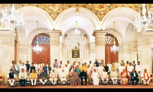 मंत्रिमंडळ विस्तारात ‘सबका साथ, सबका विकास’