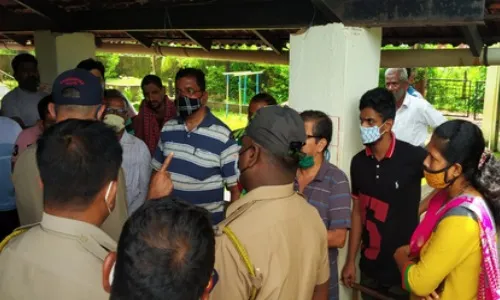 देवसू ग्रामस्थ अवैद्य दारू विक्री विरोधात एकवटले