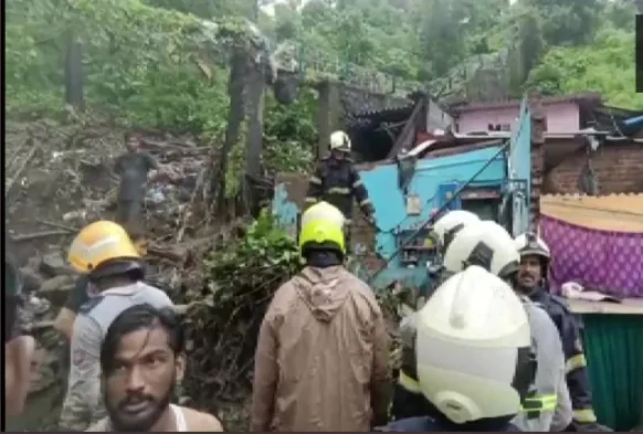 चेंबूरमध्ये दरड कोसळून 17 ठार