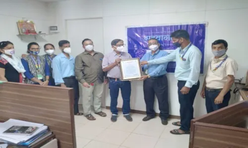 डाॅक्टर दिनानिमित्त लोकमान्य मल्टिपर्पजतर्फे वेंगुर्ल्यातील डाॅक्टरांचा सत्कार