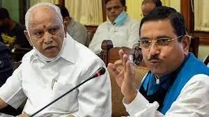 कर्नाटक : पक्षश्रेष्ठी आणि आमदार पुढील मुख्यमंत्र्यांचा निर्णय घेतील: अरुण सिंह