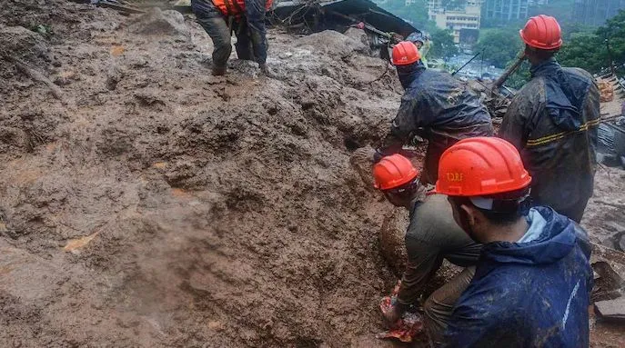 Raigad landslide: ४४ मृतदेह काढले बाहेर; आख्खं गाव स्मशानात बदललं