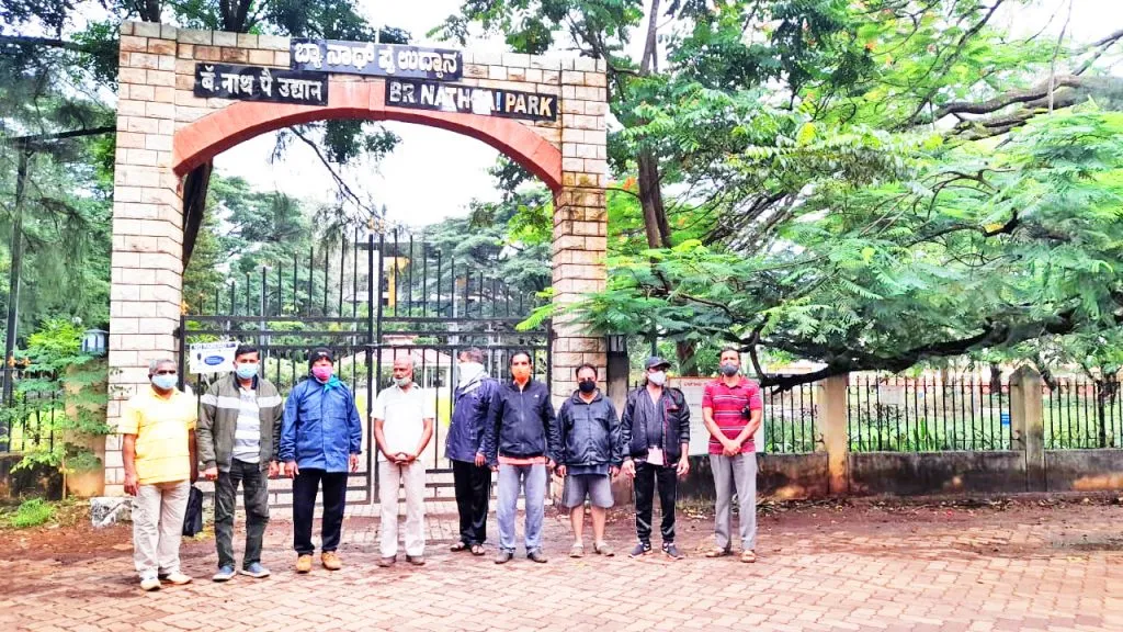 टिळकवाडी येथील नाथ पै उद्यान खुले करा