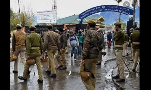 वरिष्ठ कमांडरसह दोघांचा खात्मा