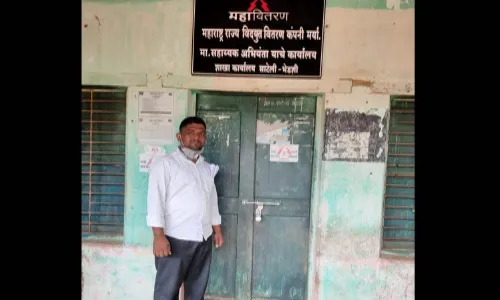 खंडित विद्युत सेवेबद्दल उपअभियंत्यांना घेराव घालणार- गणपत डांगी यांचा इशारा