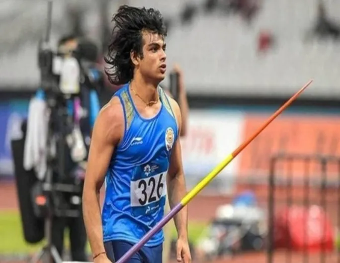 नीरज चोप्राची अंतिम फेरीत धडक