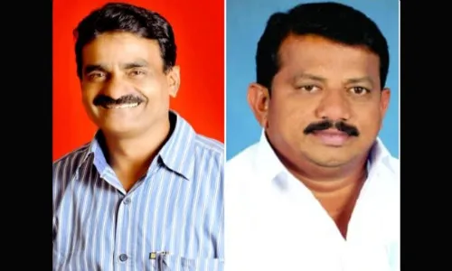 बाबुराव धुरींनी स्वतःच्याच पायांचा विचार करावा !