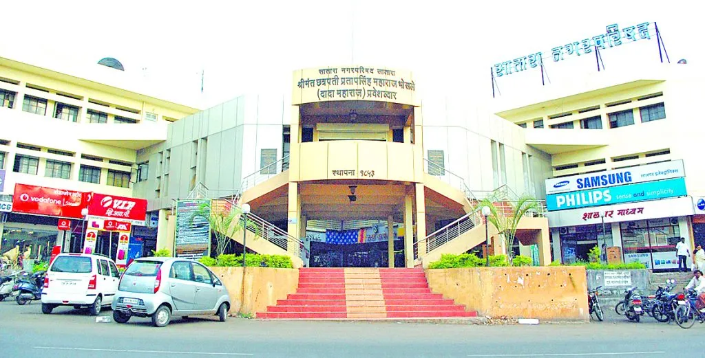 सातारा पालिकेत तक्रारींचा पाऊस