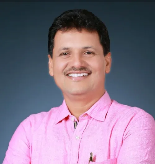 तुळशी प्रकल्पग्रस्तांना वाटप केलेल्या देवस्थानच्या जमिनी प्रकल्पग्रस्तांच्या नावे करा