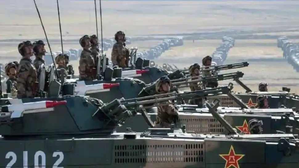 चिनी सैन्याचा मध्यरात्री लडाखजवळ युद्धसराव