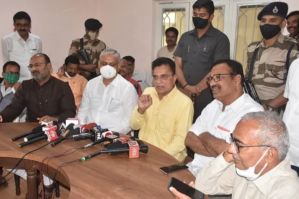 बजरंग खरमाटे परबांचे वाझे