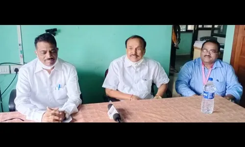 जिल्हा बँक देशाच्या सहकार क्षेत्रात अग्रगण्य राहील!