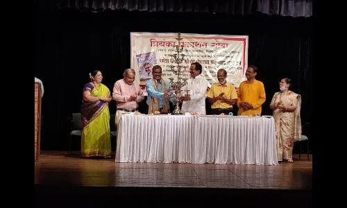 प्रतिष्ठित माणसामुळे सुसंस्कृत समाज घडतो