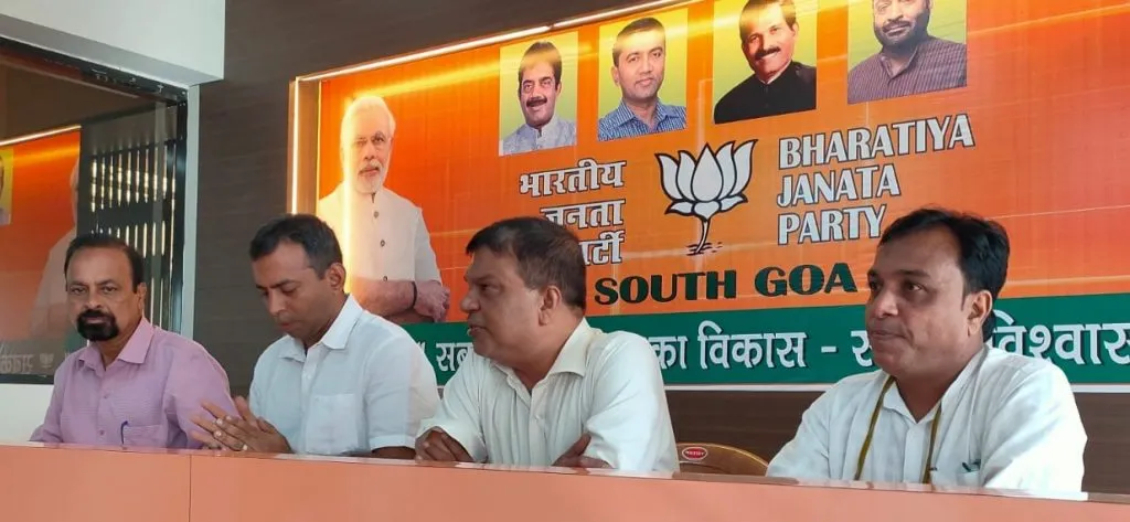 सरकारी नोकऱया सदंर्भात केजरीवाल यांना खुल्या चर्चेचे भाजपचे आव्हान