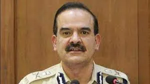 परमबीर सिंग यांच्यासह 25 अधिकाऱ्यांचे निलंबन शक्य?