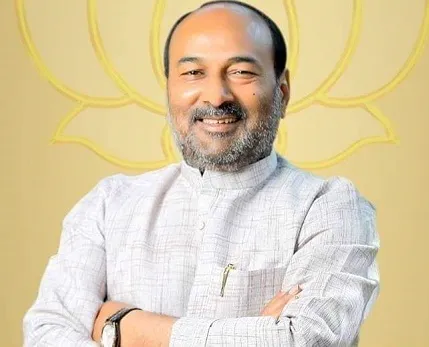 धोरण लकव्यामुळे लसीकरण मोहिमेत महाराष्ट्र मागेच – खा. संजय पाटील