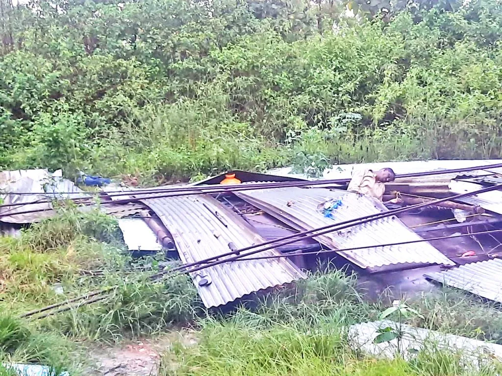 पत्र्याचे शेड कोसळून दोन कामगारांचा मृत्यू