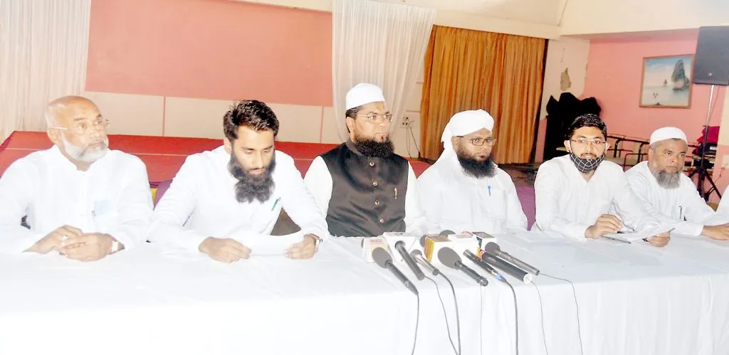 मौलाना सिद्दीकी यांना खोटय़ा आरोपाखाली अटक